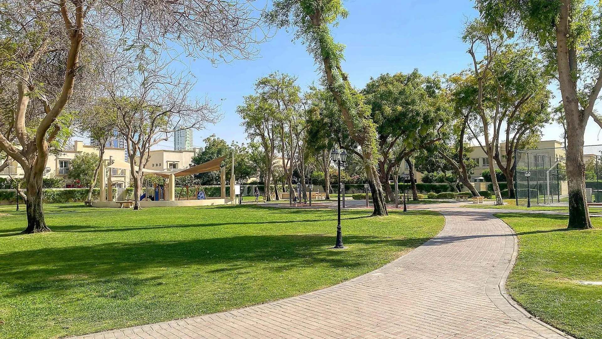 Dom wakacyjny Silkhaus Luxe 2 Bdr With Maid Room In Springs 7 Villa 14 Dubaj
