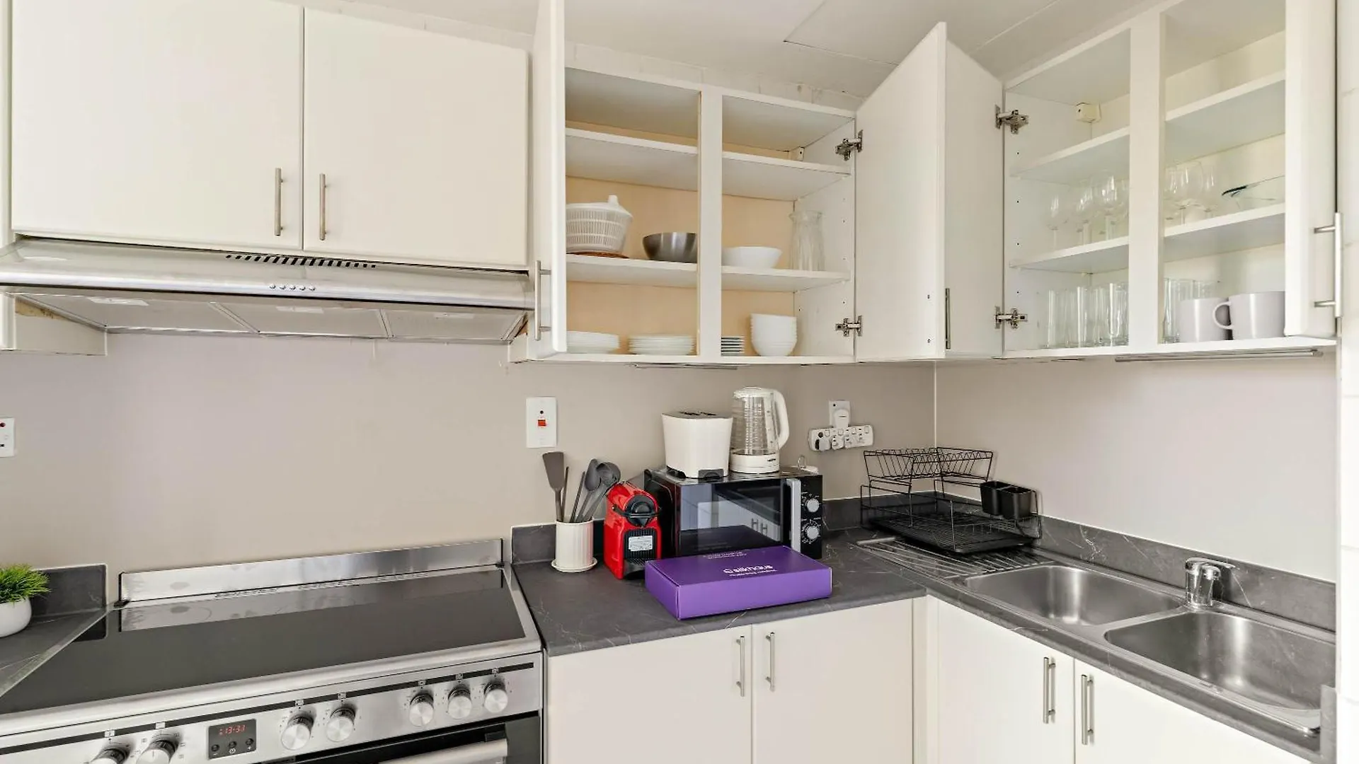 Semesterbostad Silkhaus Luxe 2 Bdr With Maid Room In Springs 7 Villa 14 Dubai