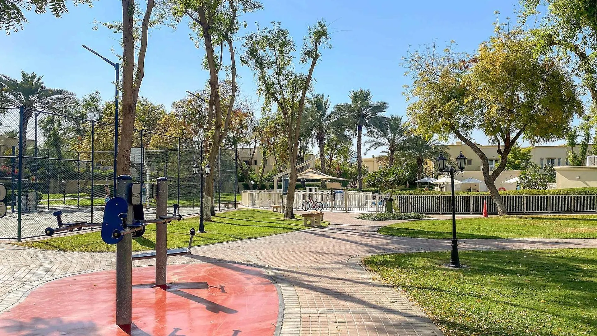 Semesterbostad Silkhaus Luxe 2 Bdr With Maid Room In Springs 7 Villa 14 Dubai